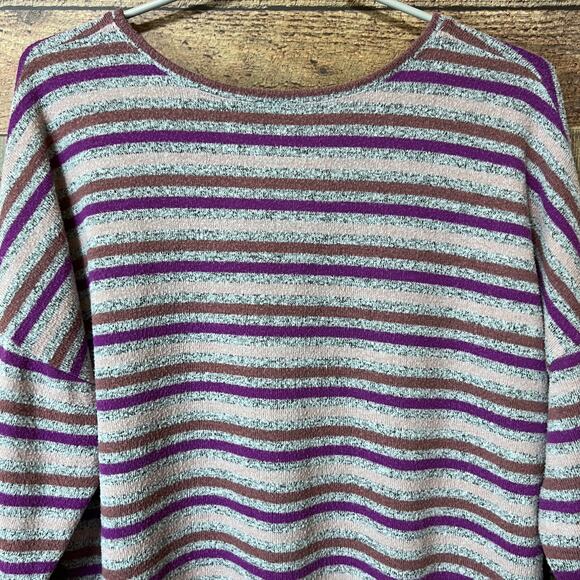 Torrid 3/4 Sleeve Crew Neck Super Soft Plush Top Purple Multi Stripe Size 2 - Picture 10 of 12